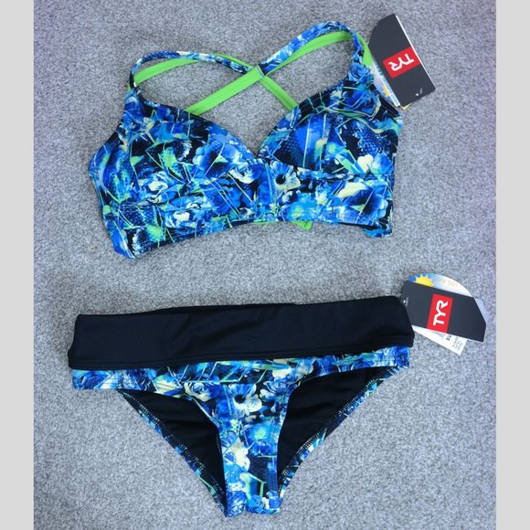 TYR Other - TYR Size XS 0/2 Print UPF 50 Body Sculptor Bikini Petite fit